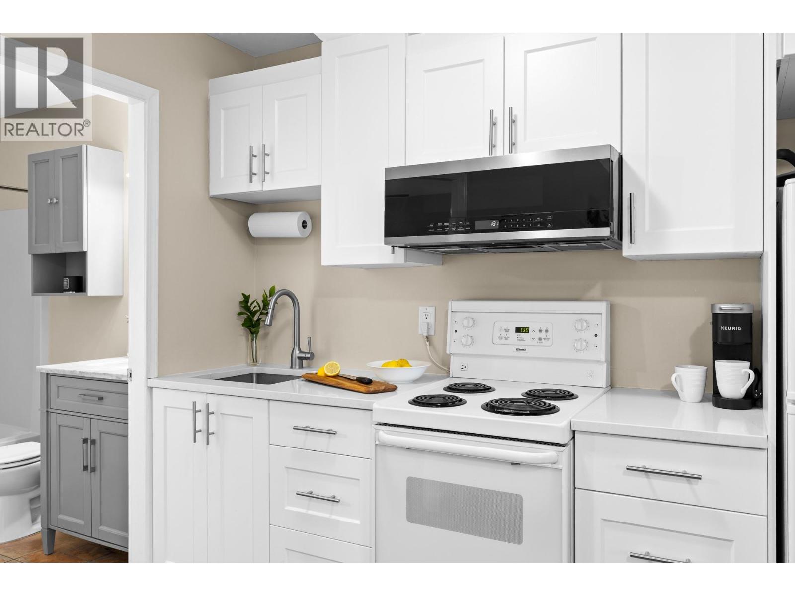 207 7310 Main Street, Osoyoos