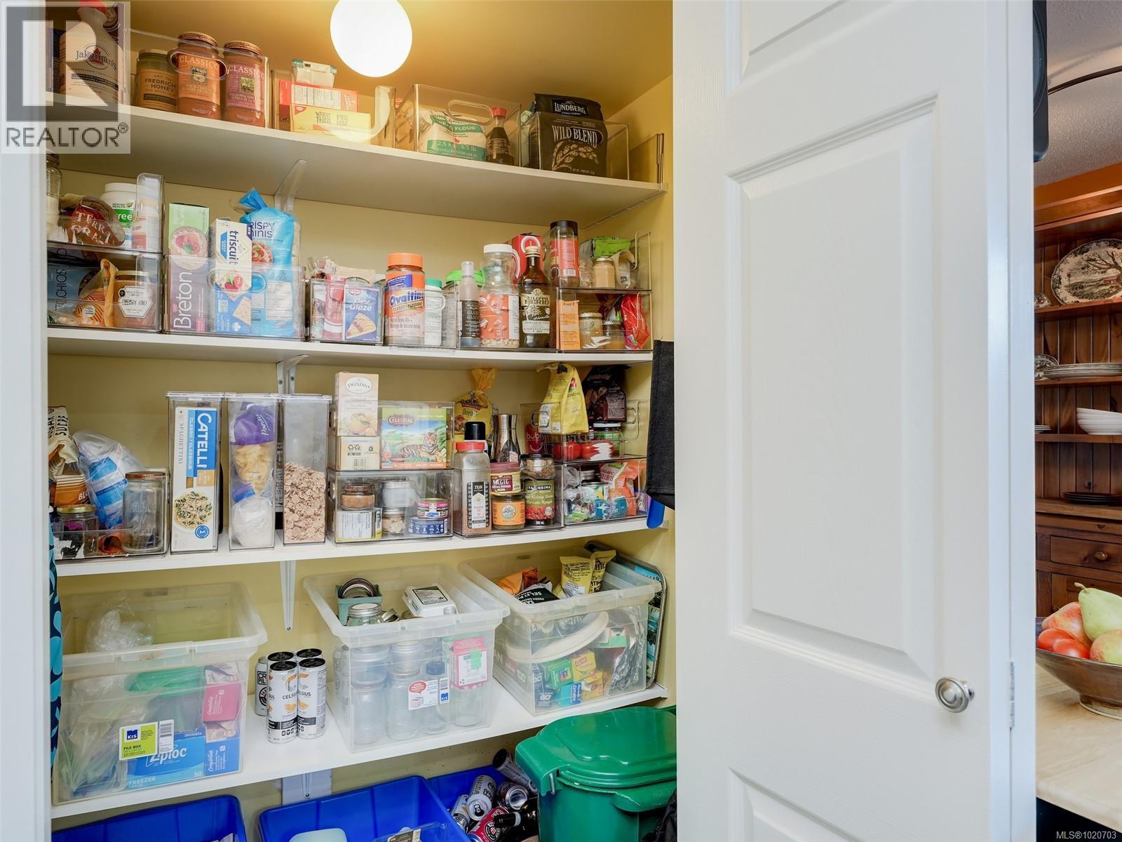 1152 Chapman St, Victoria