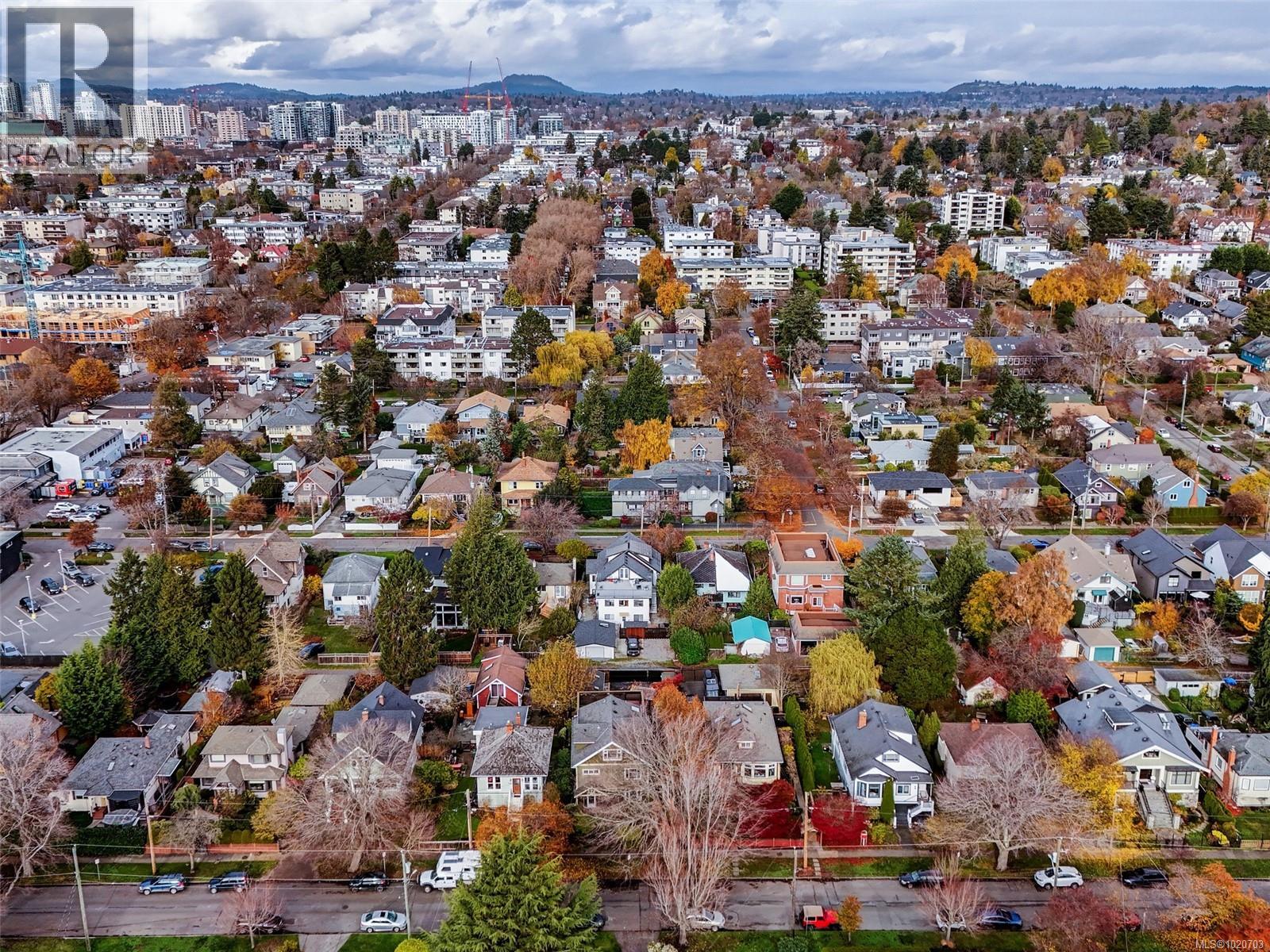 1152 Chapman St, Victoria