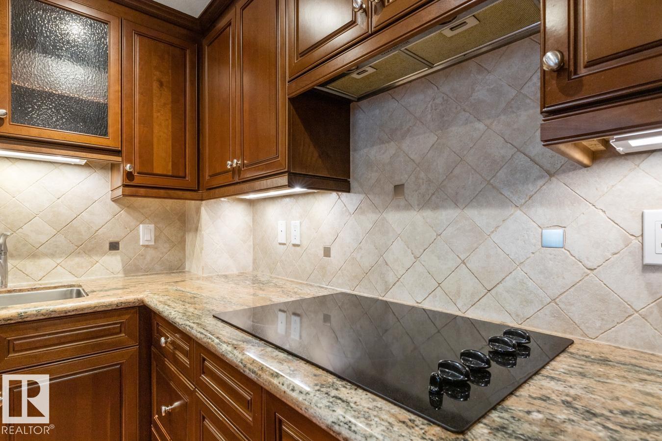 #1503 11503 100 AV NW, Edmonton