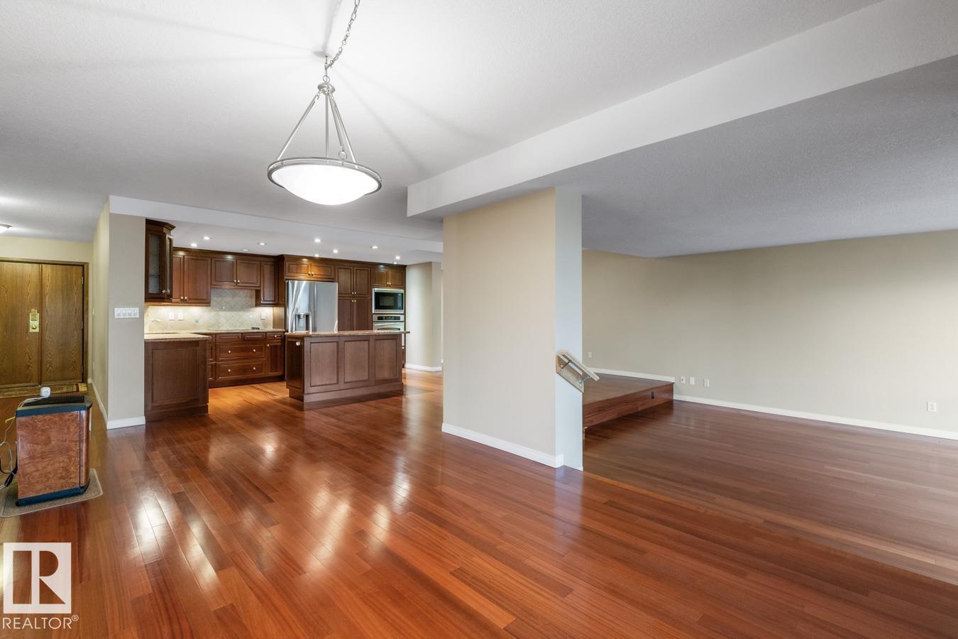 #1503 11503 100 AV NW, Edmonton