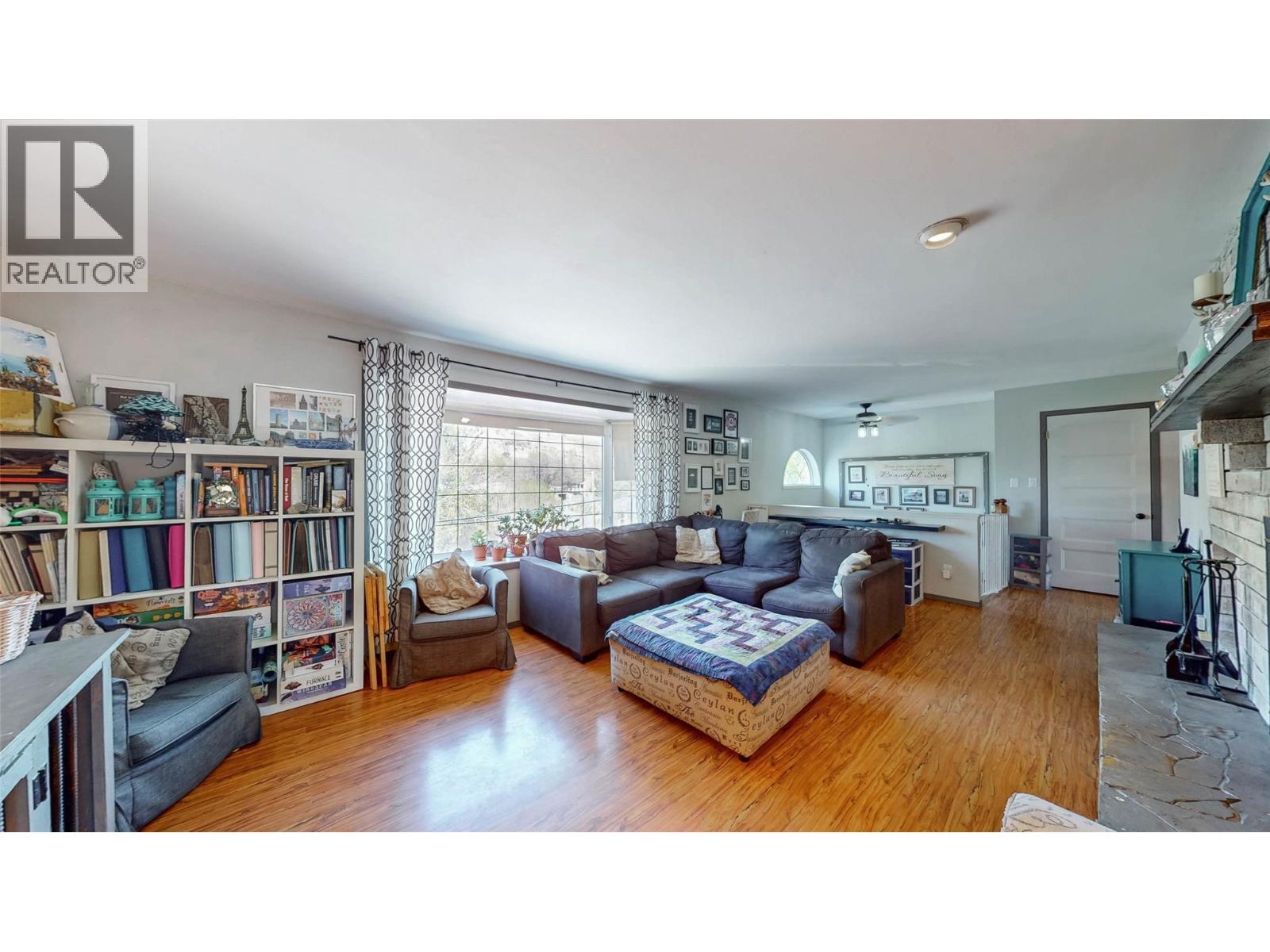 6743 Meadows Drive, Oliver