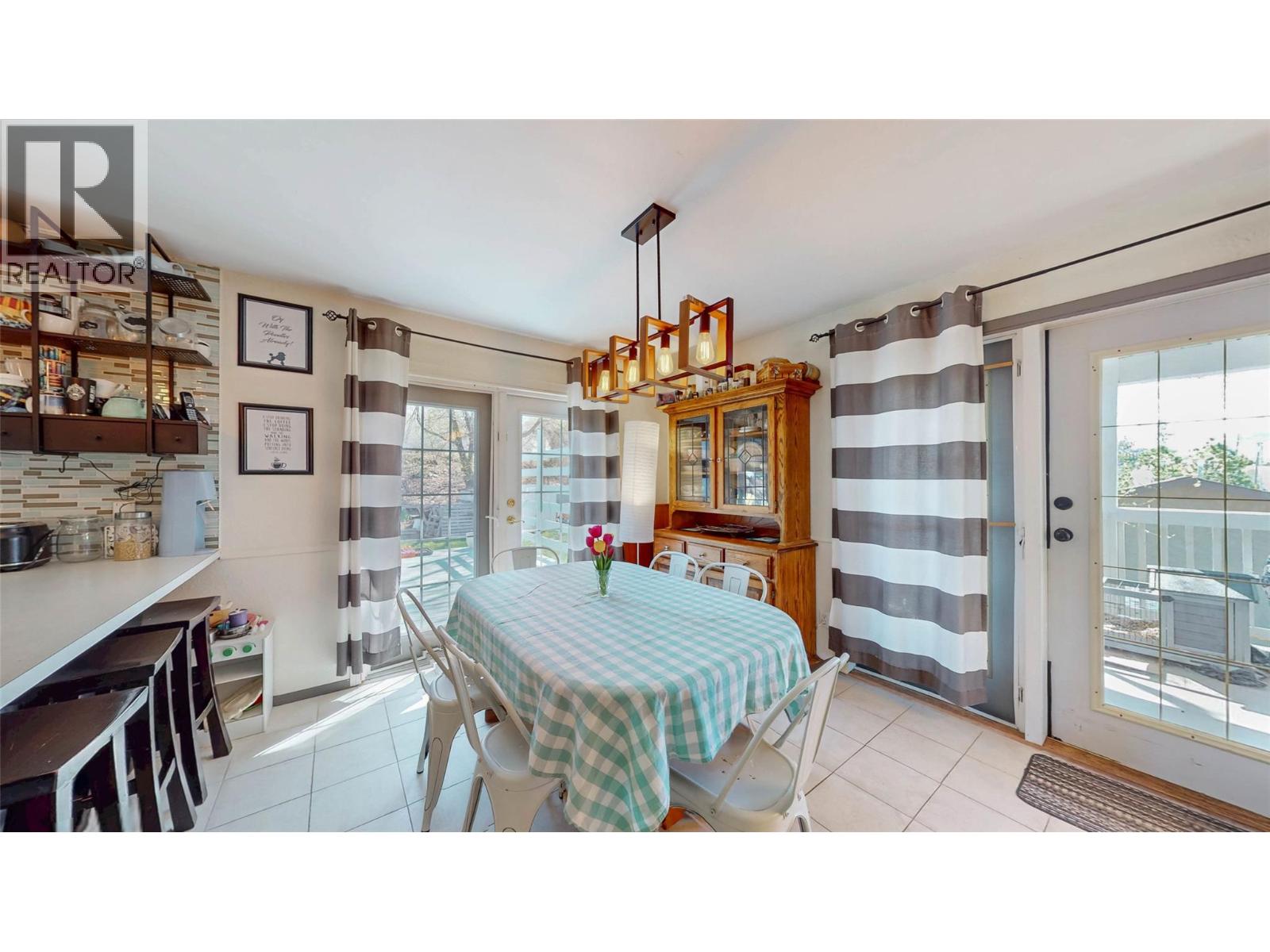 6743 Meadows Drive, Oliver