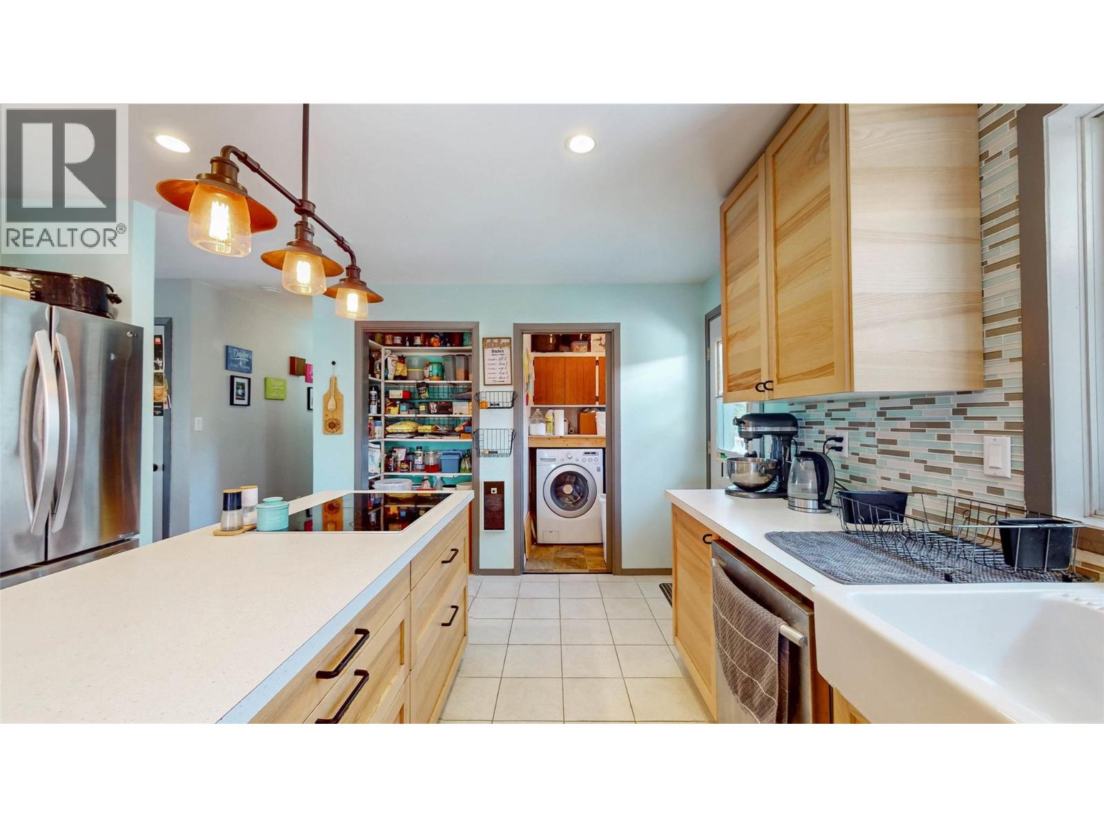 6743 Meadows Drive, Oliver