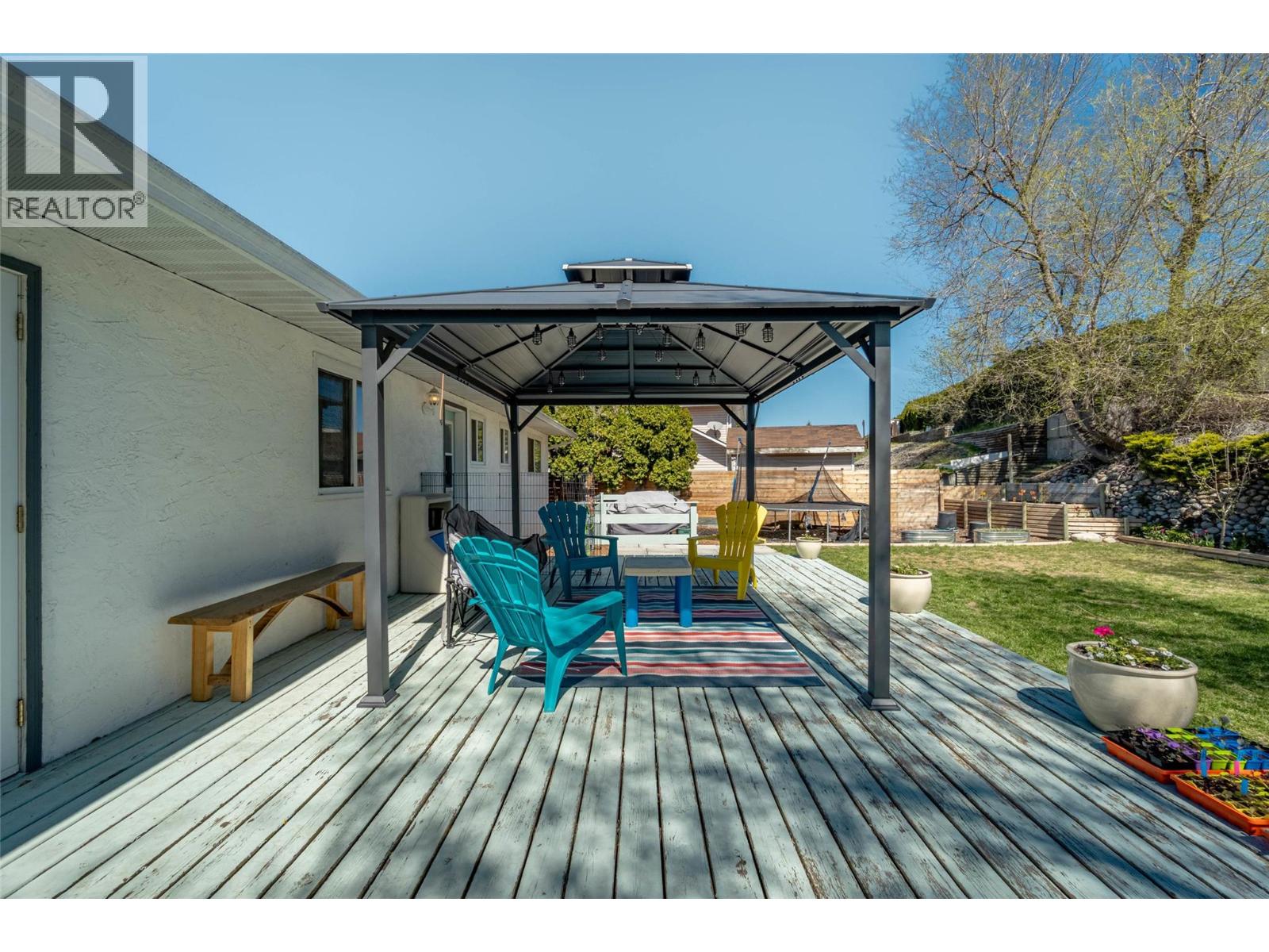 6743 Meadows Drive, Oliver