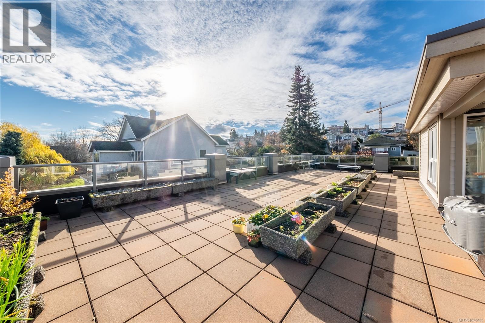 201 327 Prideaux St, Nanaimo