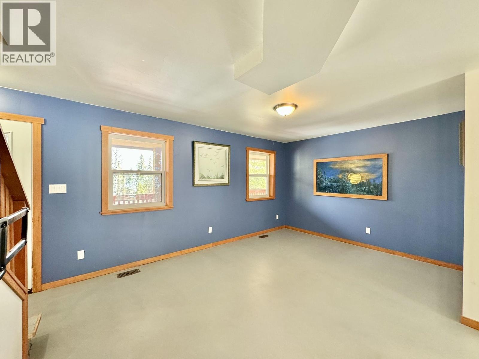 6352 WOLFE ROAD, Horse Lake