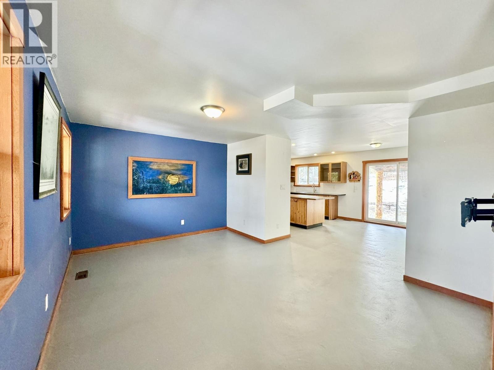 6352 WOLFE ROAD, Horse Lake