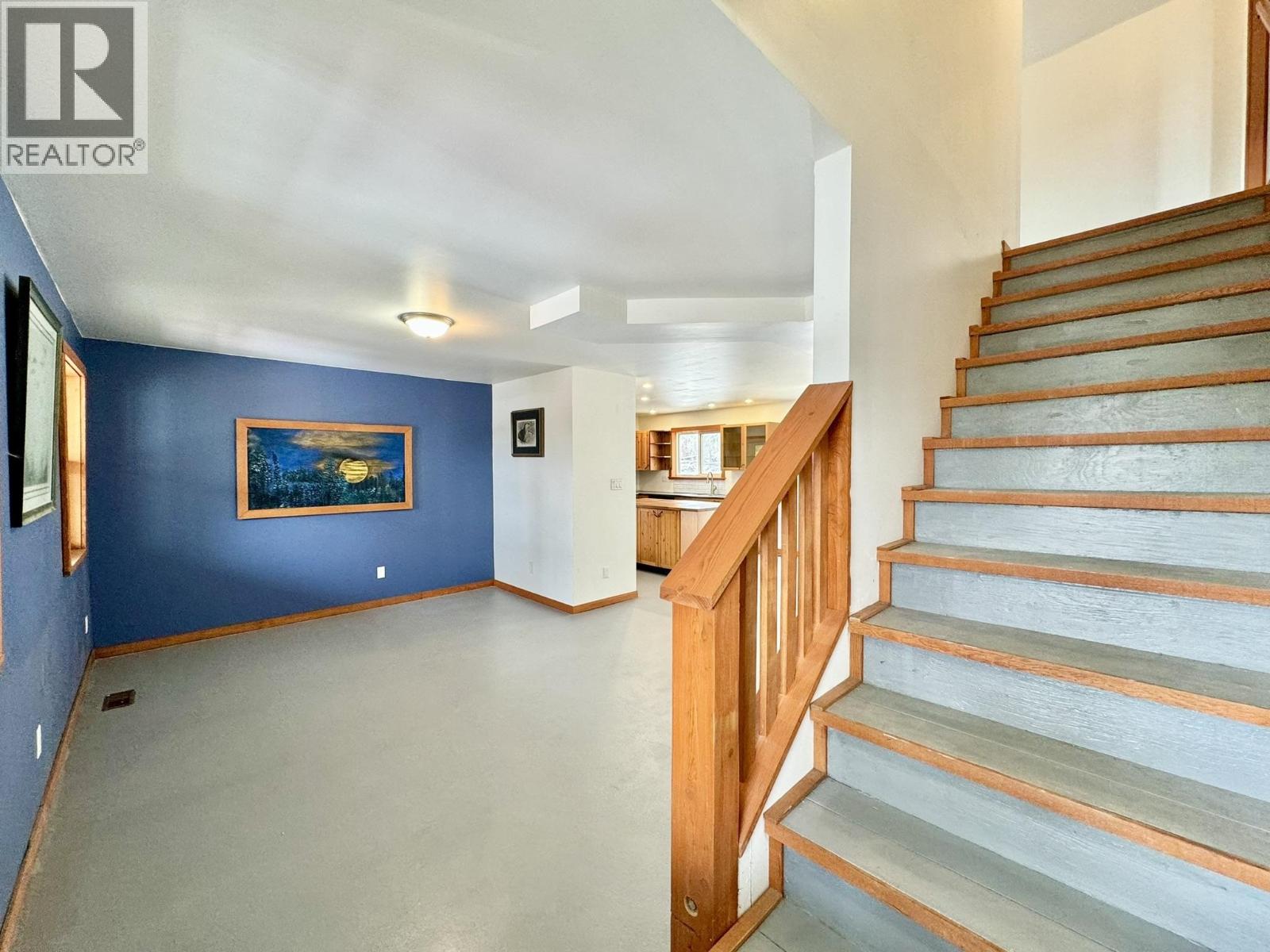 6352 WOLFE ROAD, Horse Lake