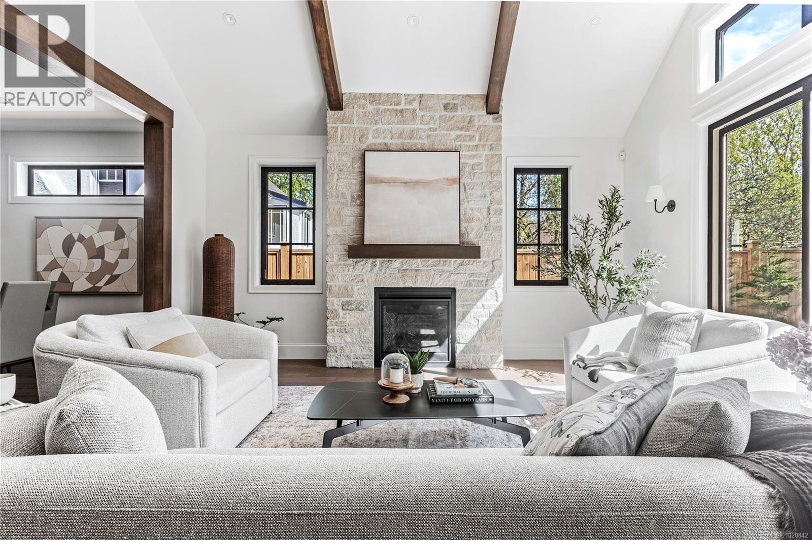  2189 BeaverBrooke Street, Oak Bay