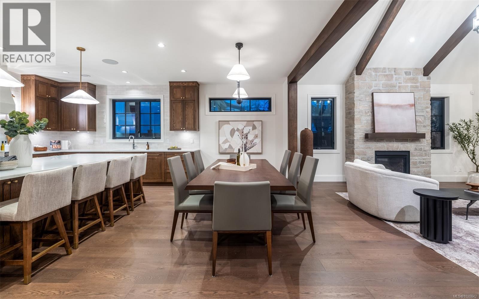  2189 BeaverBrooke Street, Oak Bay