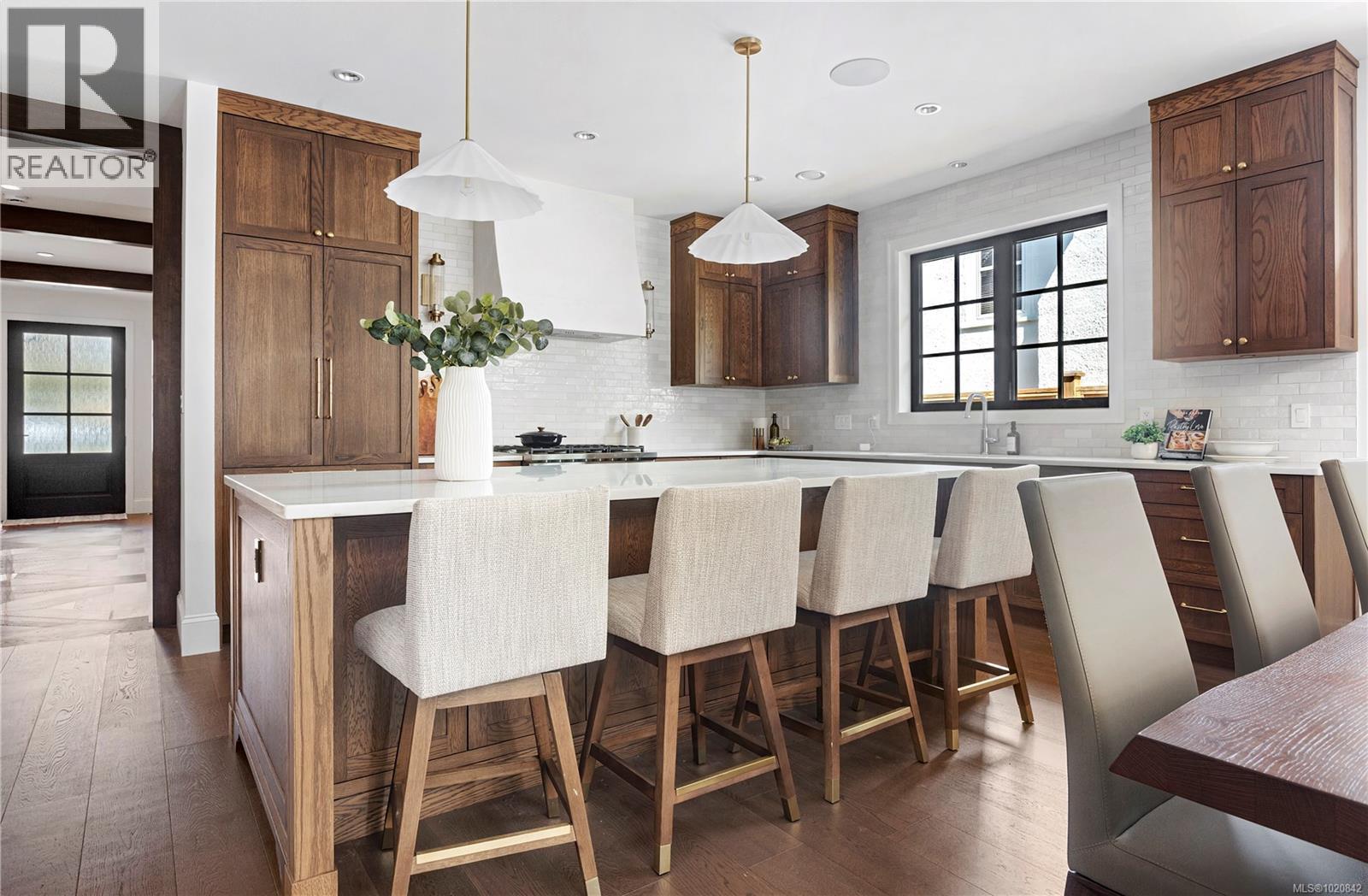  2189 BeaverBrooke Street, Oak Bay