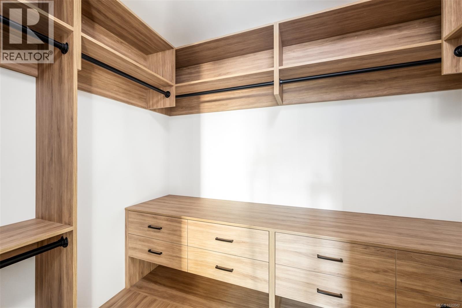  2189 BeaverBrooke Street, Oak Bay