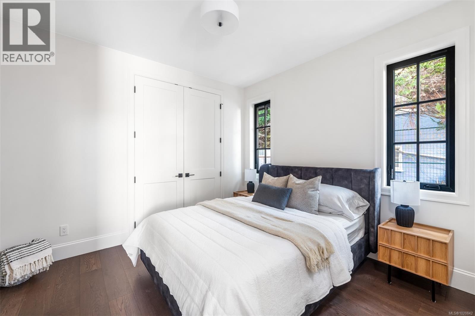  2189 BeaverBrooke Street, Oak Bay