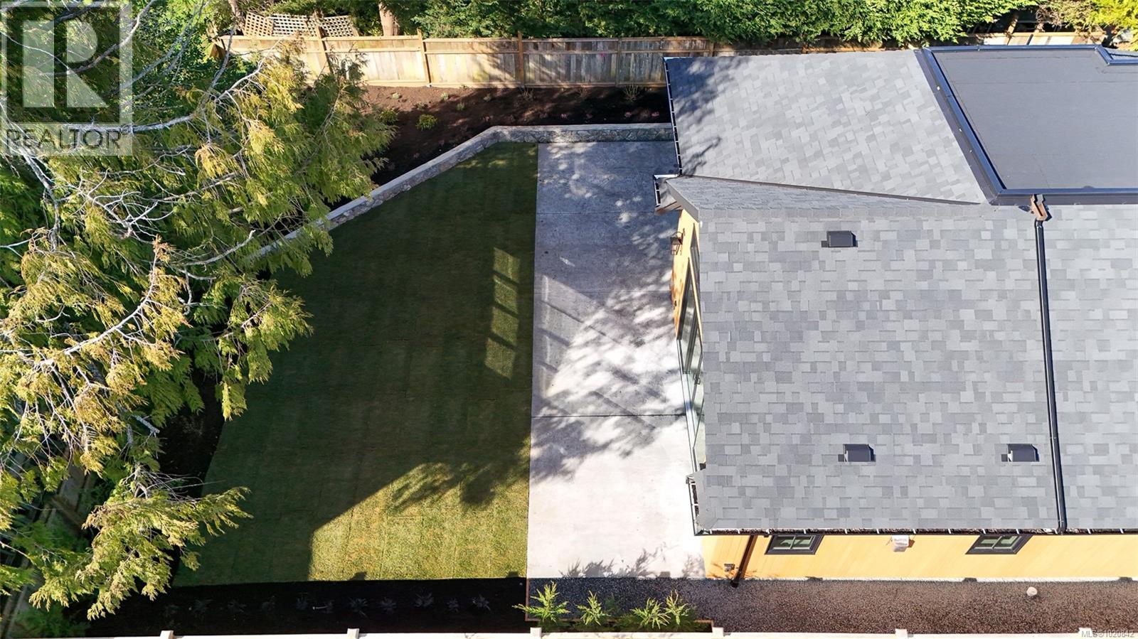  2189 BeaverBrooke Street, Oak Bay