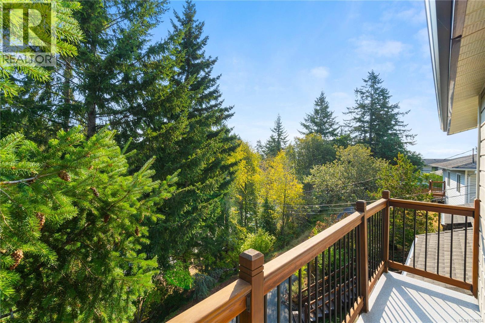 3132 Robin Hood Dr, Nanaimo