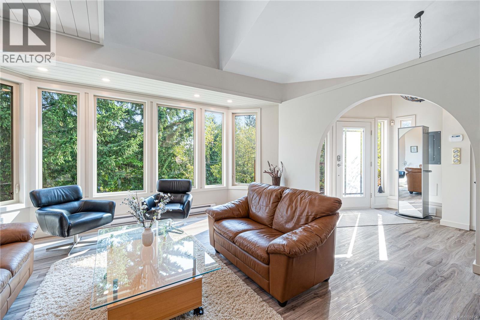 3132 Robin Hood Dr, Nanaimo