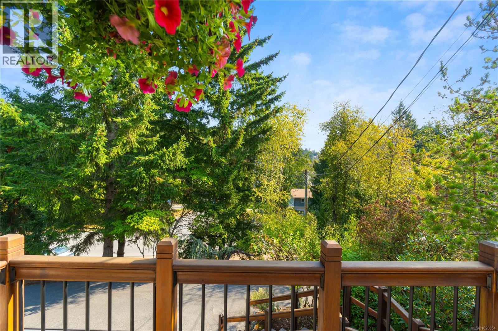 3132 Robin Hood Dr, Nanaimo