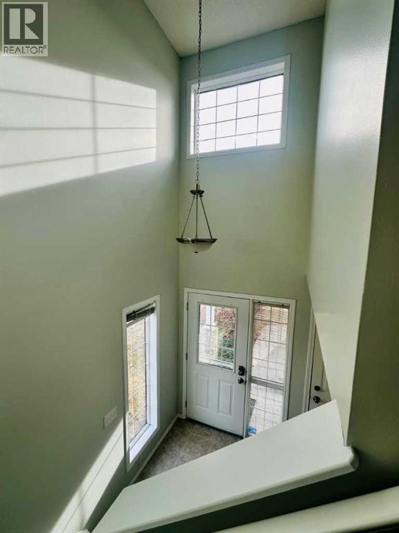 Single Family House for Sale in  Royal Elm Way NW Royal Oak Calgary 