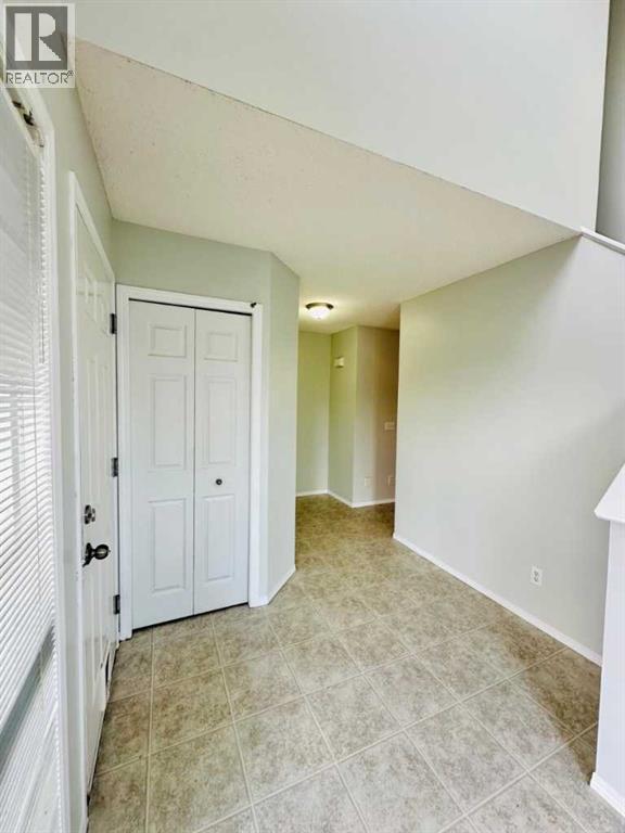 Single Family House for Sale in  Royal Elm Way NW Royal Oak Calgary 