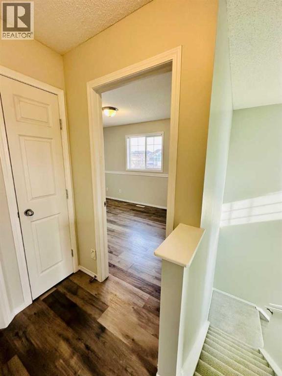 Single Family House for Sale in  Royal Elm Way NW Royal Oak Calgary 