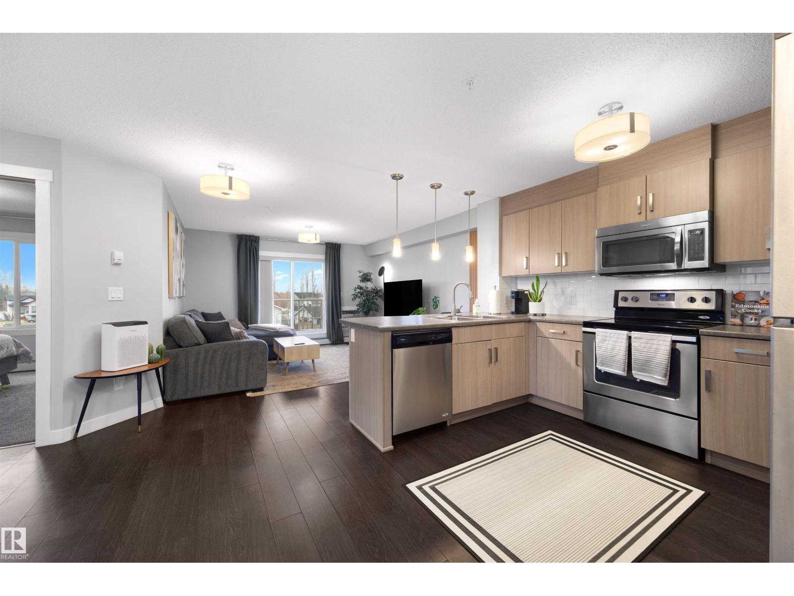 #313 2229 44 AV NW, Edmonton