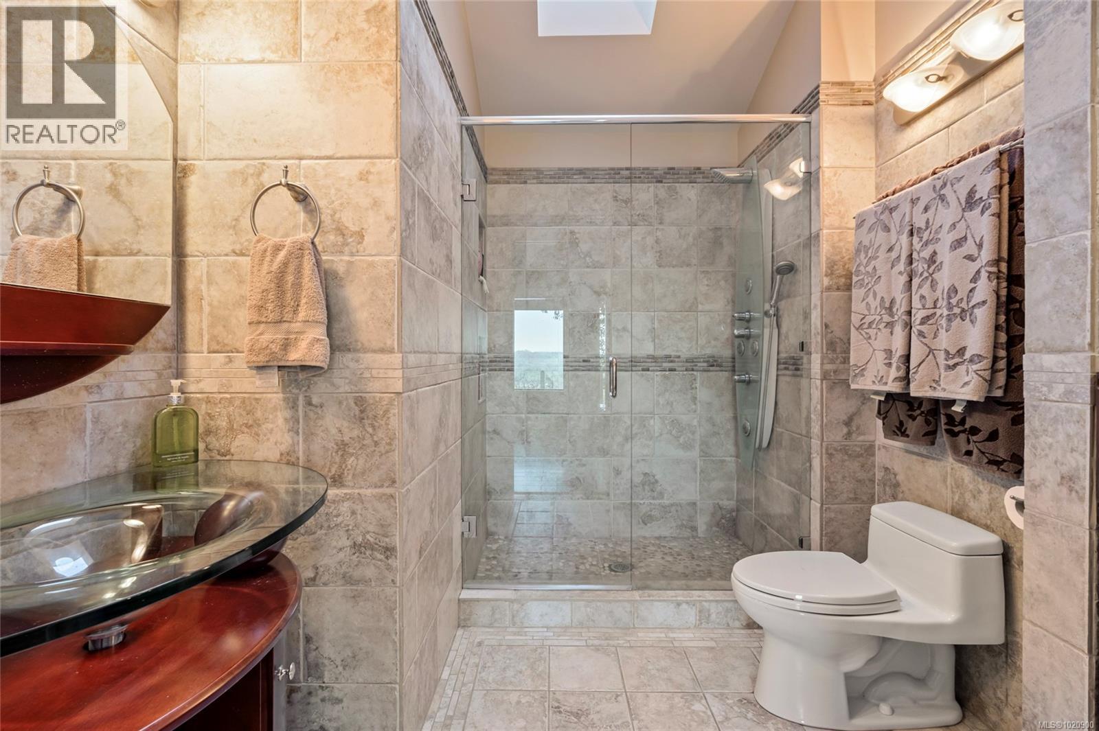 3475 Blue Sky Pl, Colwood