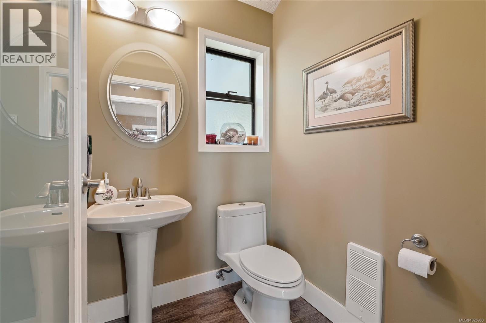 3475 Blue Sky Pl, Colwood