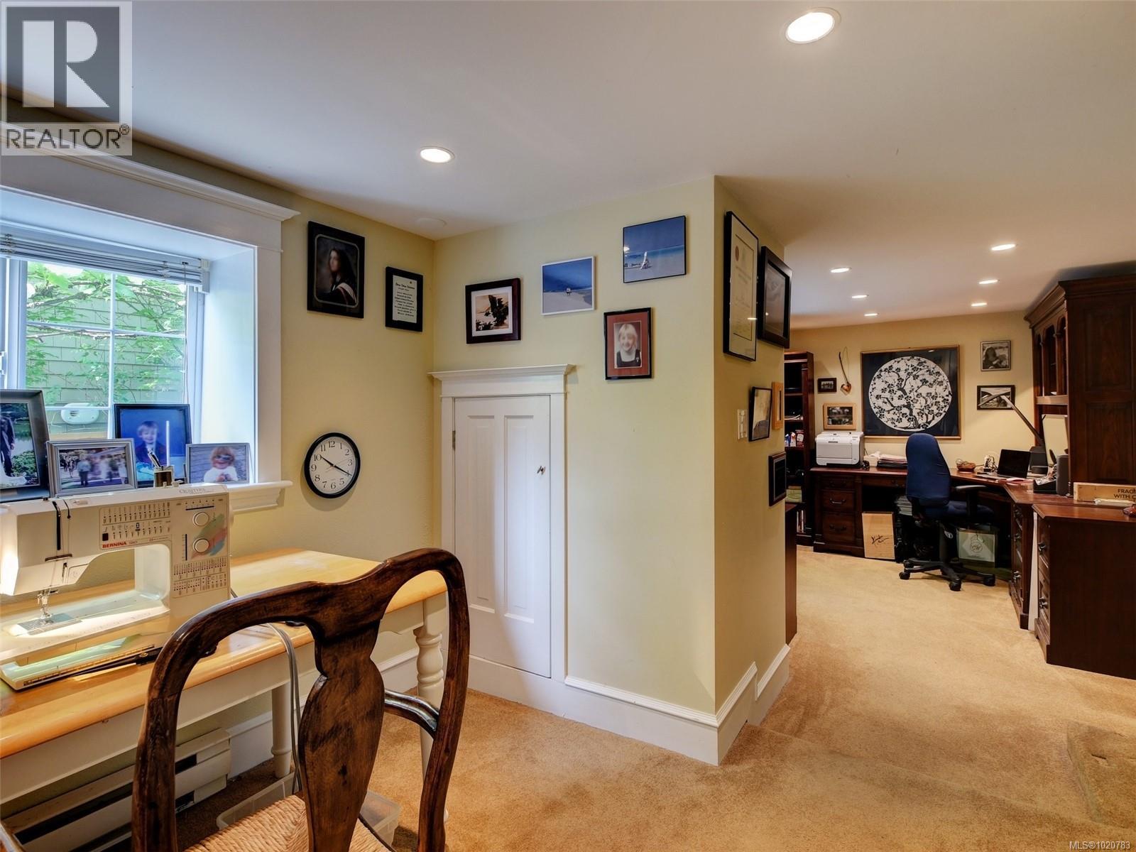 2723 Mt. Stephen Ave, Victoria