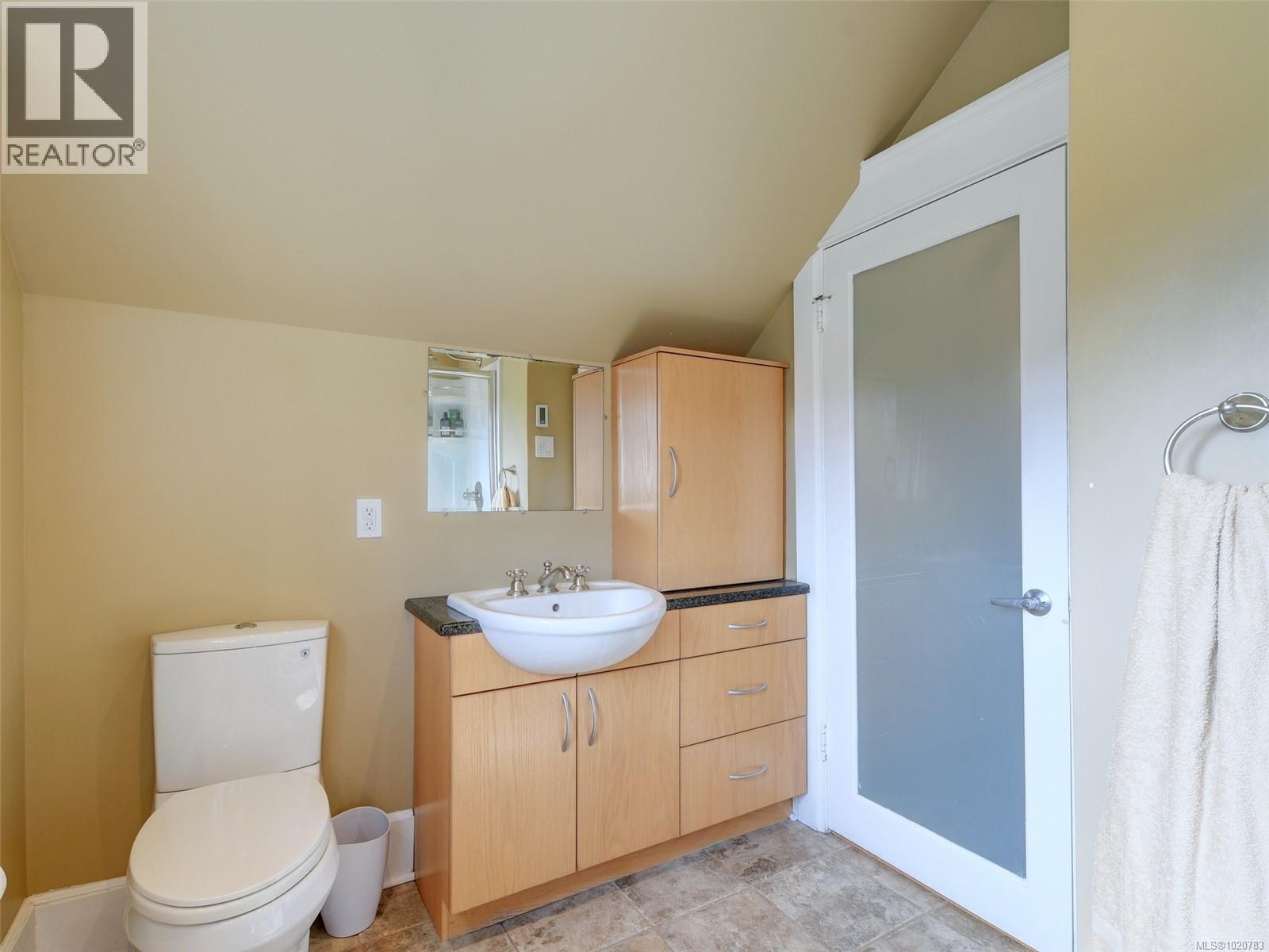 2723 Mt. Stephen Ave, Victoria