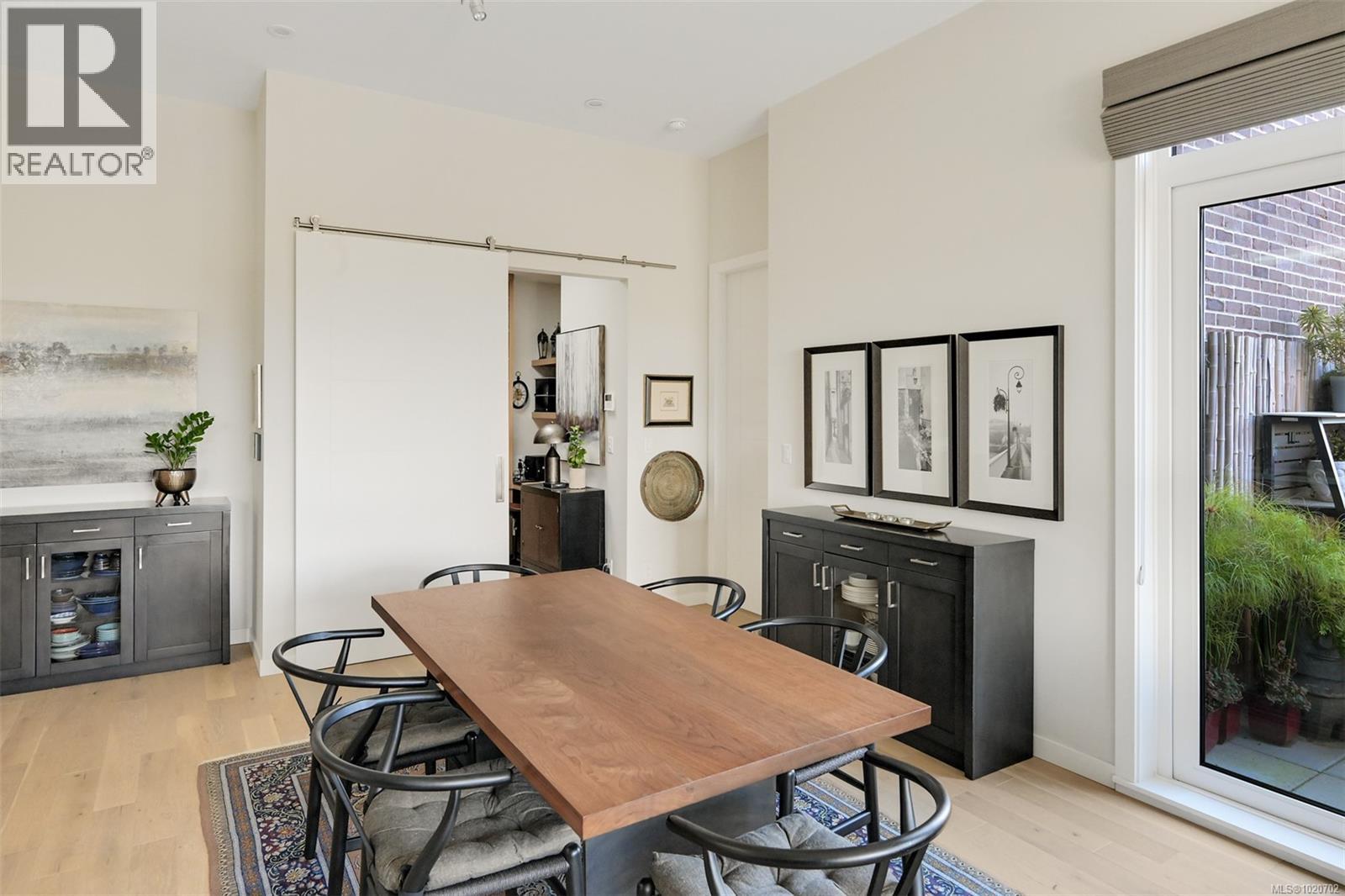 PH5 2285 Bowker Avenue, Oak Bay