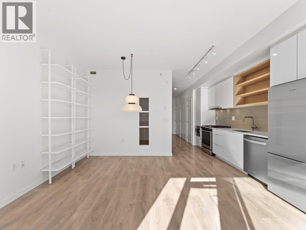 509 725 MARINE DRIVE, North Vancouver