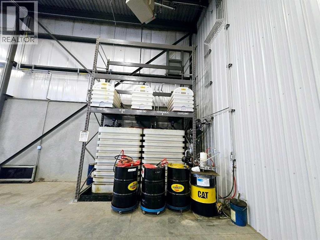 
          9 9 Spruce Drive
            <br/>
            <span>Sedgewick</span>
            , 
            <span>AB</span>
             <span>T0B4C0</span>
         - Photo 26