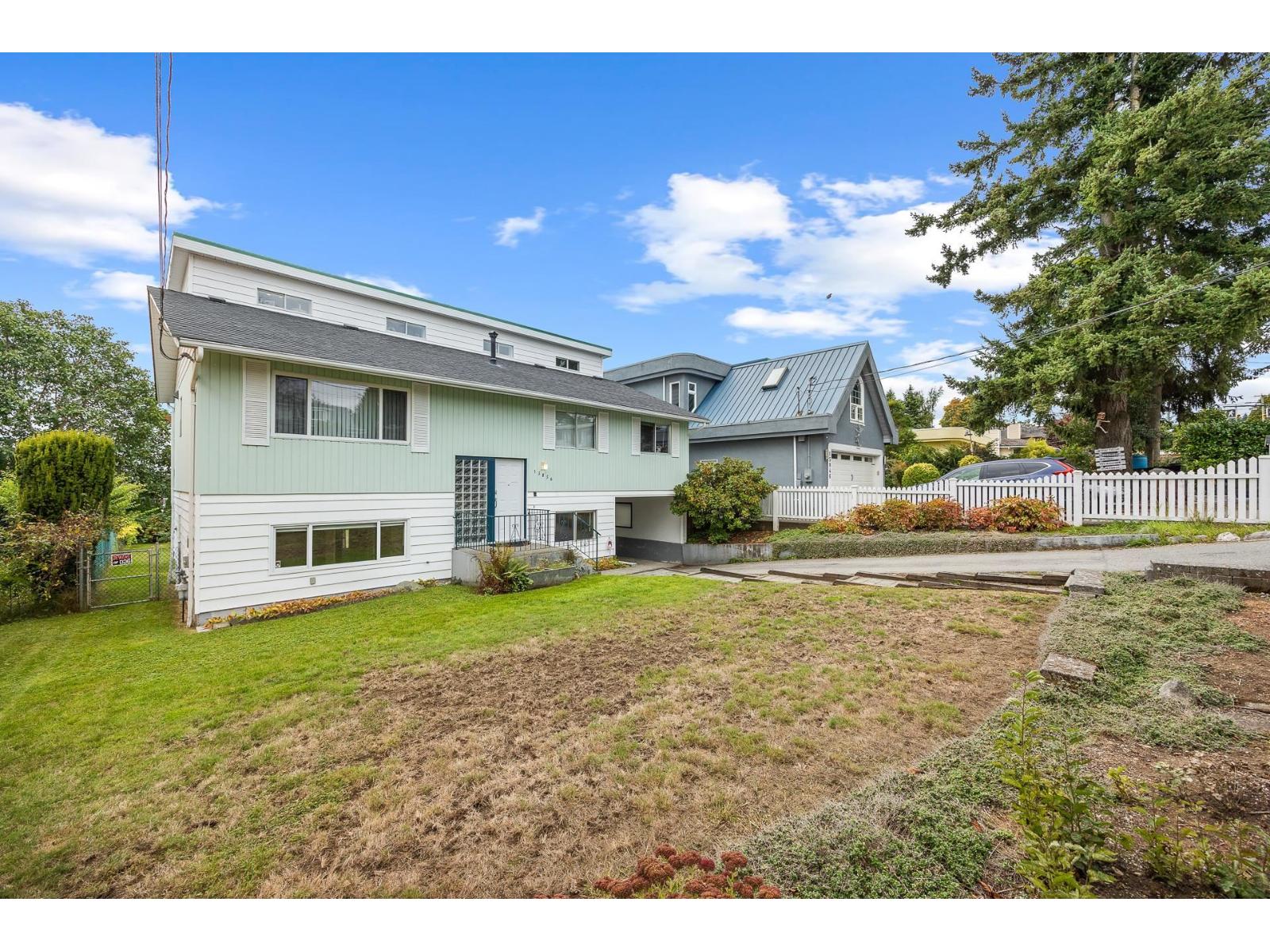 15856 BUENA VISTA AVENUE, White Rock