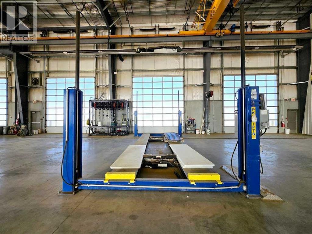 
          9 9 Spruce Drive
            <br/>
            <span>Sedgewick</span>
            , 
            <span>AB</span>
             <span>T0B4C0</span>
         - Photo 31