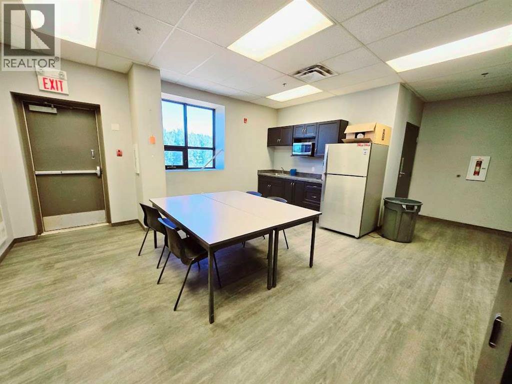 
          9 9 Spruce Drive
            <br/>
            <span>Sedgewick</span>
            , 
            <span>AB</span>
             <span>T0B4C0</span>
         - Photo 50