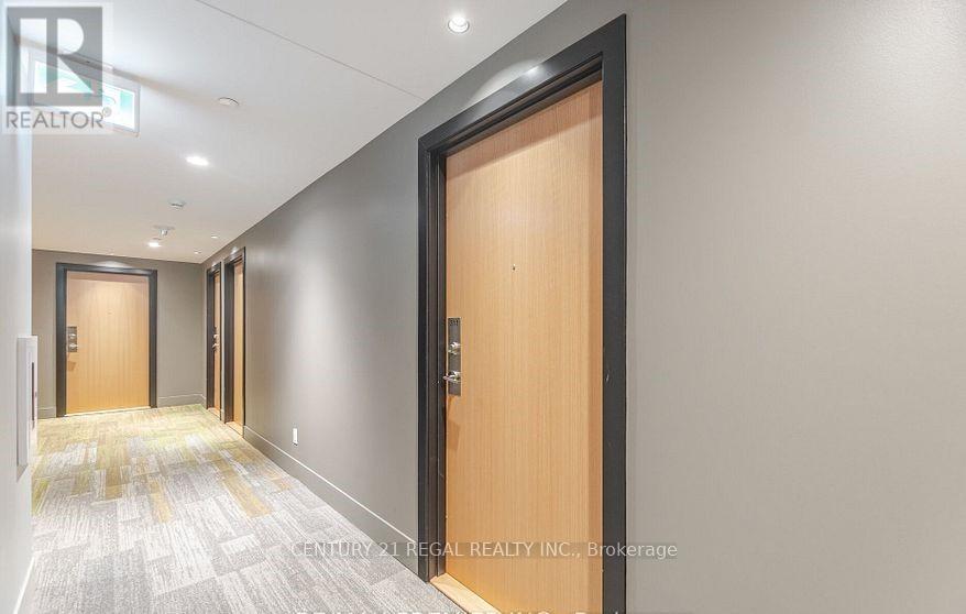 #207 1787 ST CLAIR AVE W. AVENUE - 25
