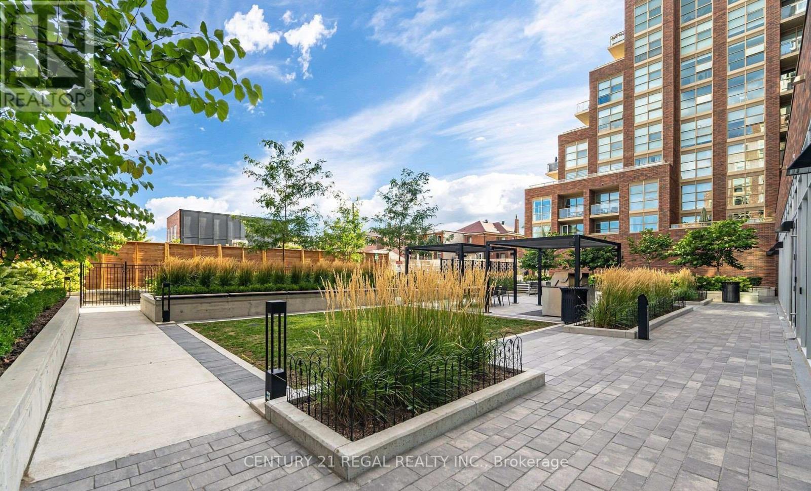 #207 1787 ST CLAIR AVE W. AVENUE - 21