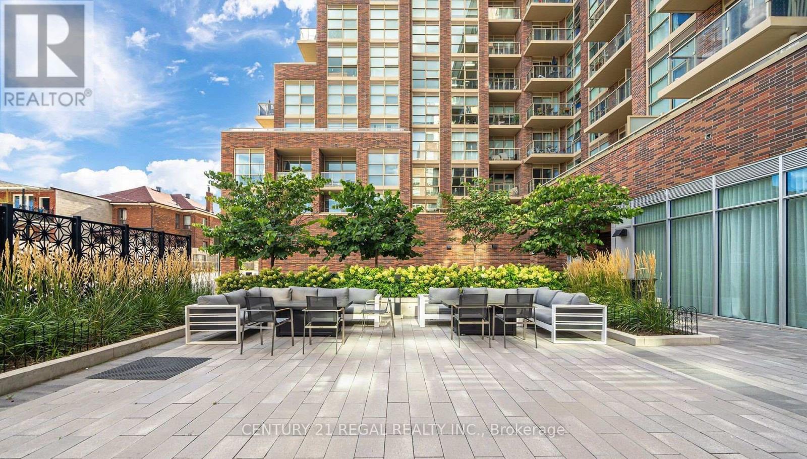 #207 1787 ST CLAIR AVE W. AVENUE - 22