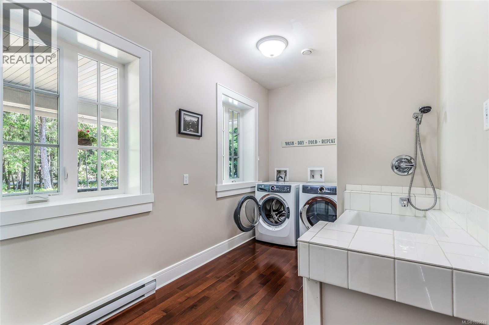 2200 Honey Wulff Close, Nanoose Bay