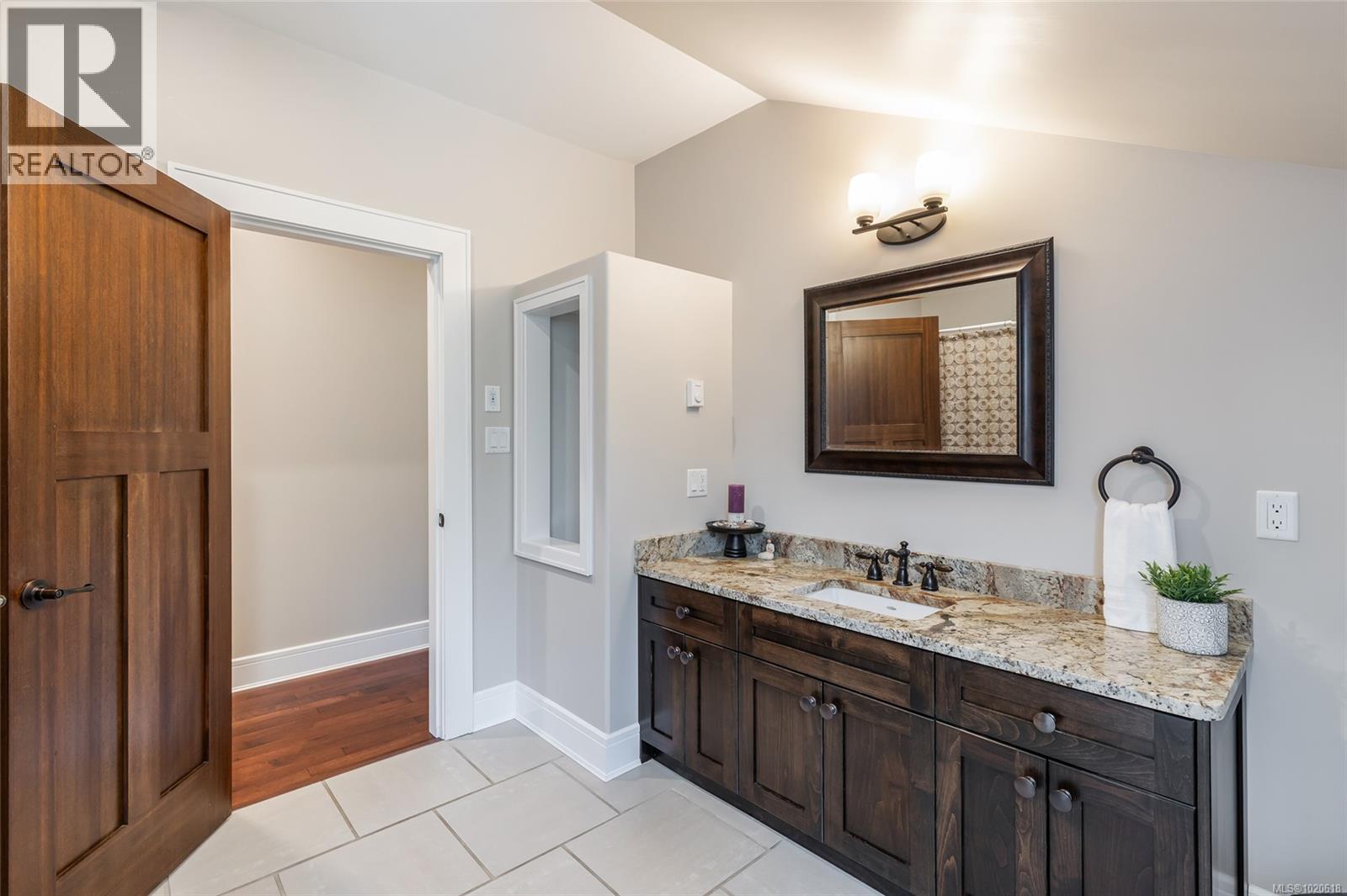 2200 Honey Wulff Close, Nanoose Bay