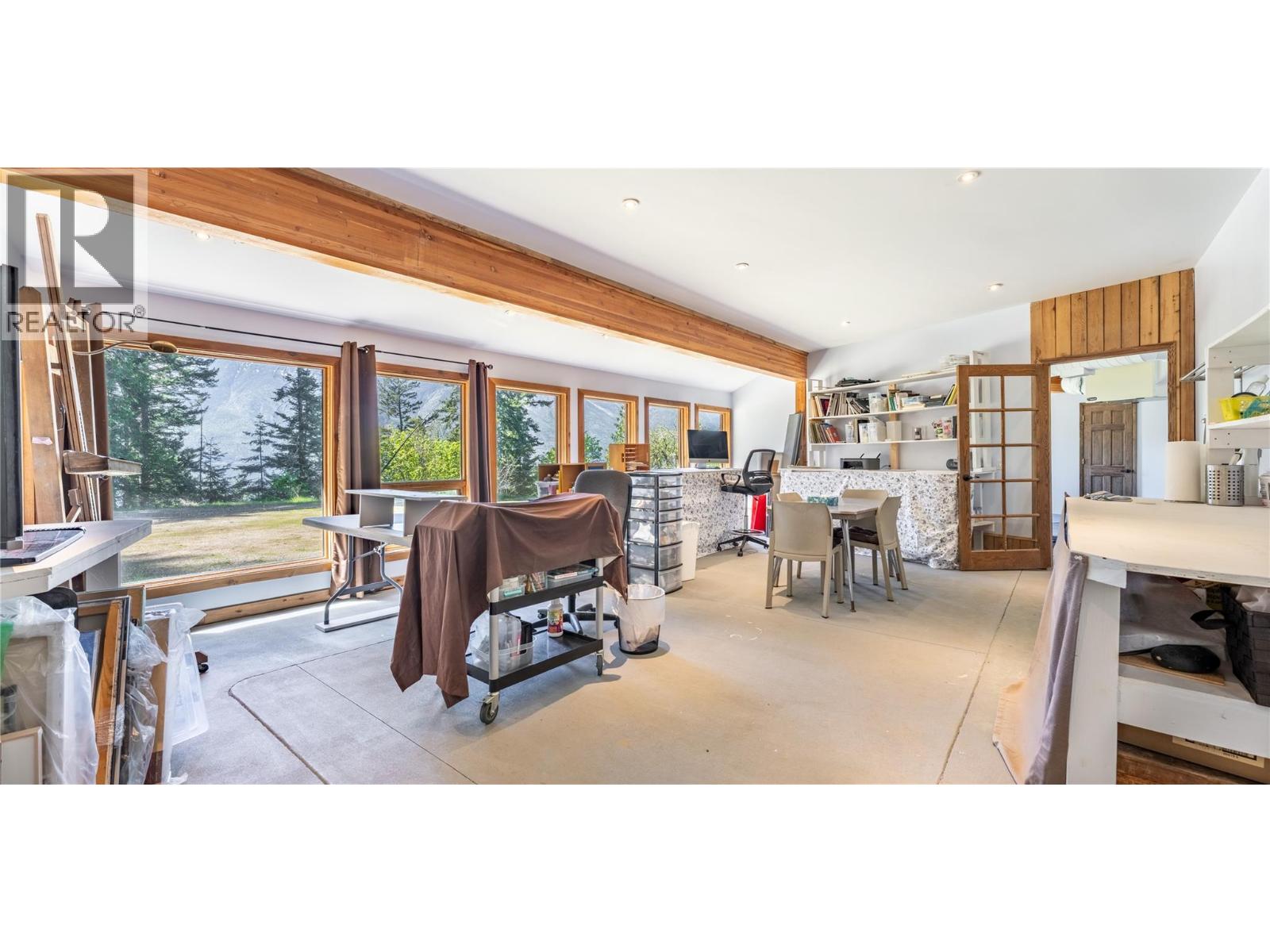 12437 BOSWELL Road, Boswell