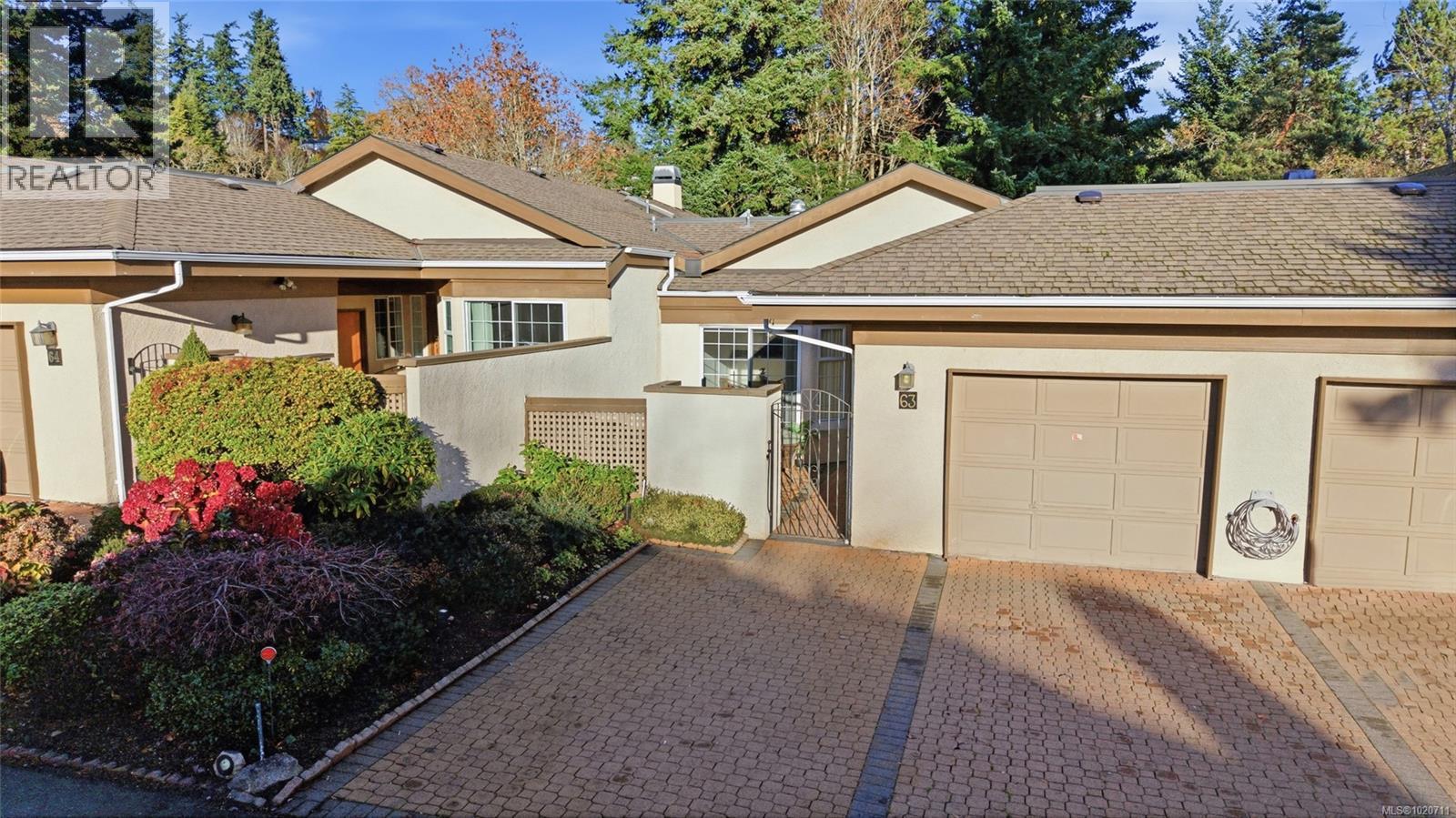 63 901 Kentwood Lane, Saanich