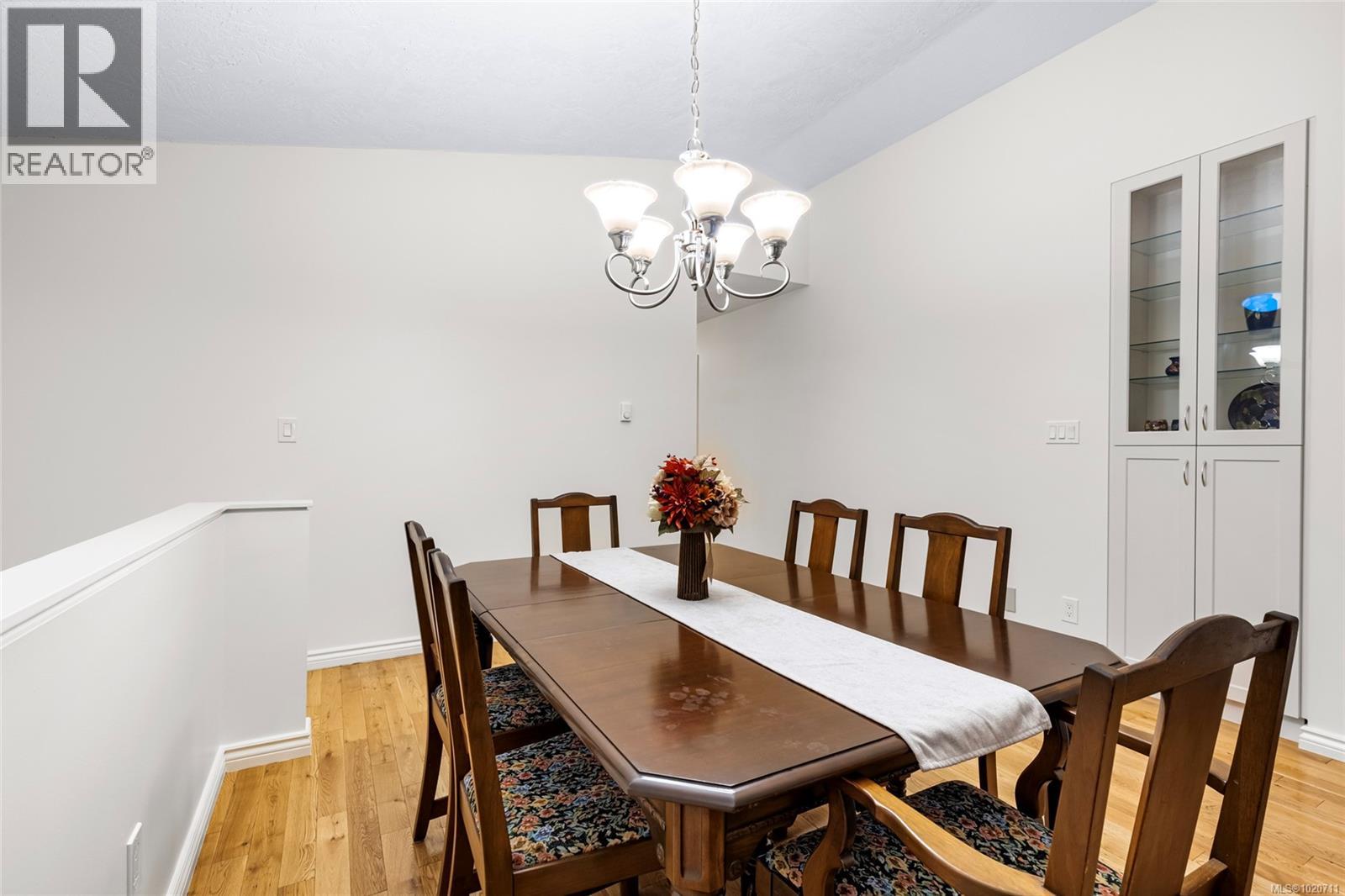 63 901 Kentwood Lane, Saanich