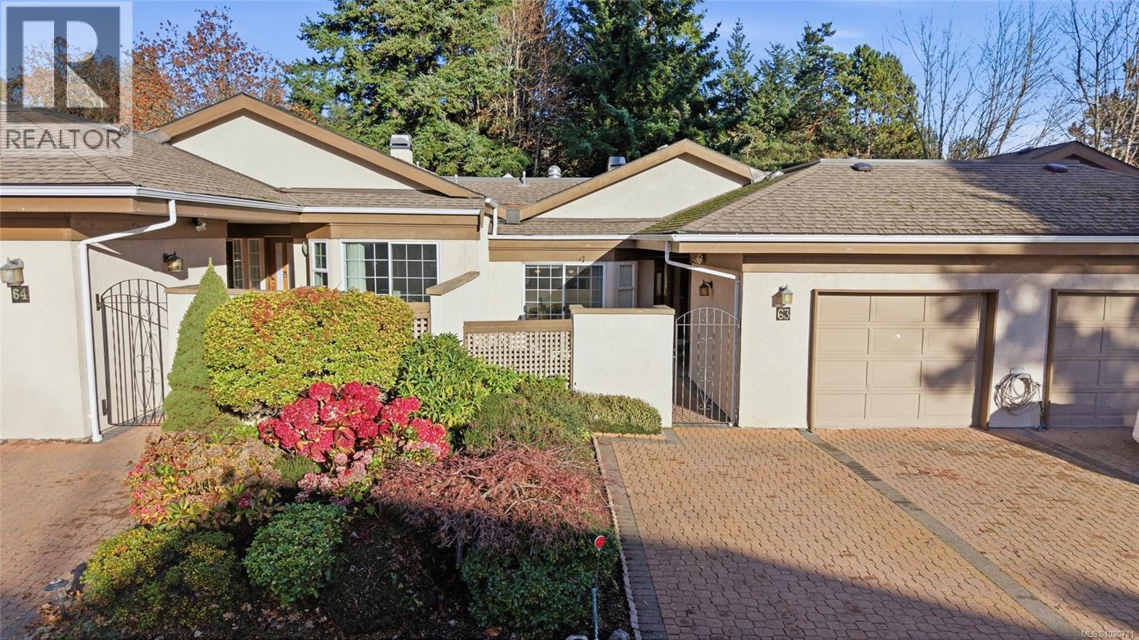 63 901 Kentwood Lane, Saanich