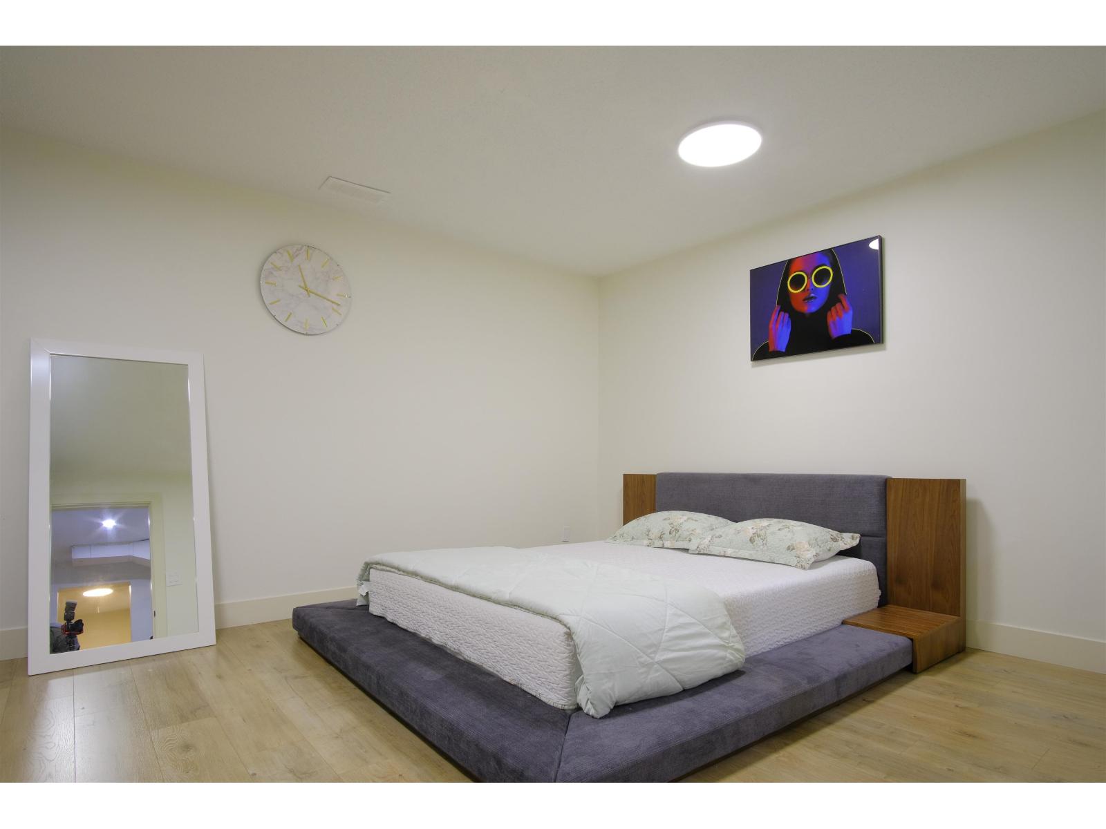 10 10736 GUILDFORD DRIVE, Surrey