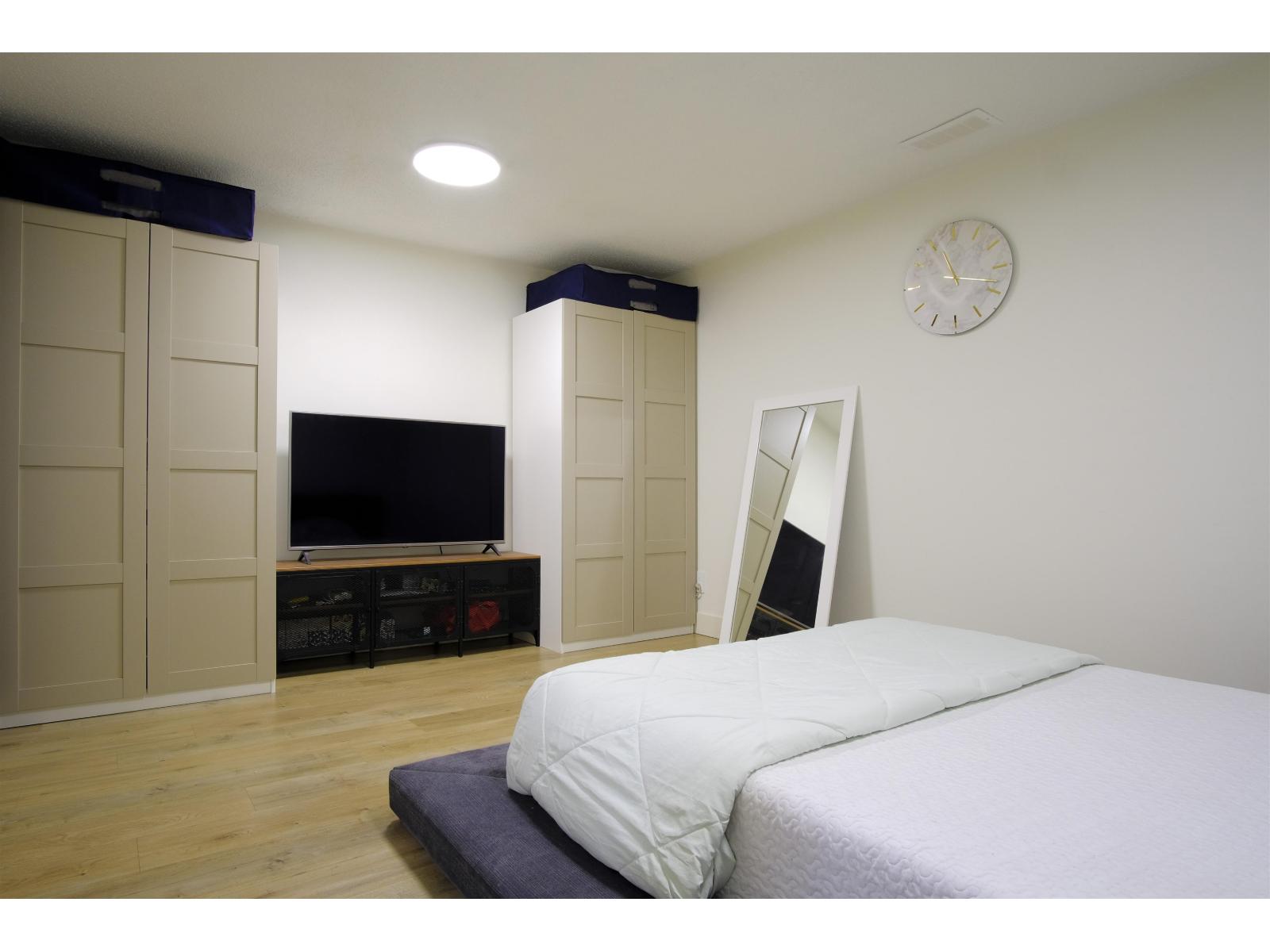 10 10736 GUILDFORD DRIVE, Surrey