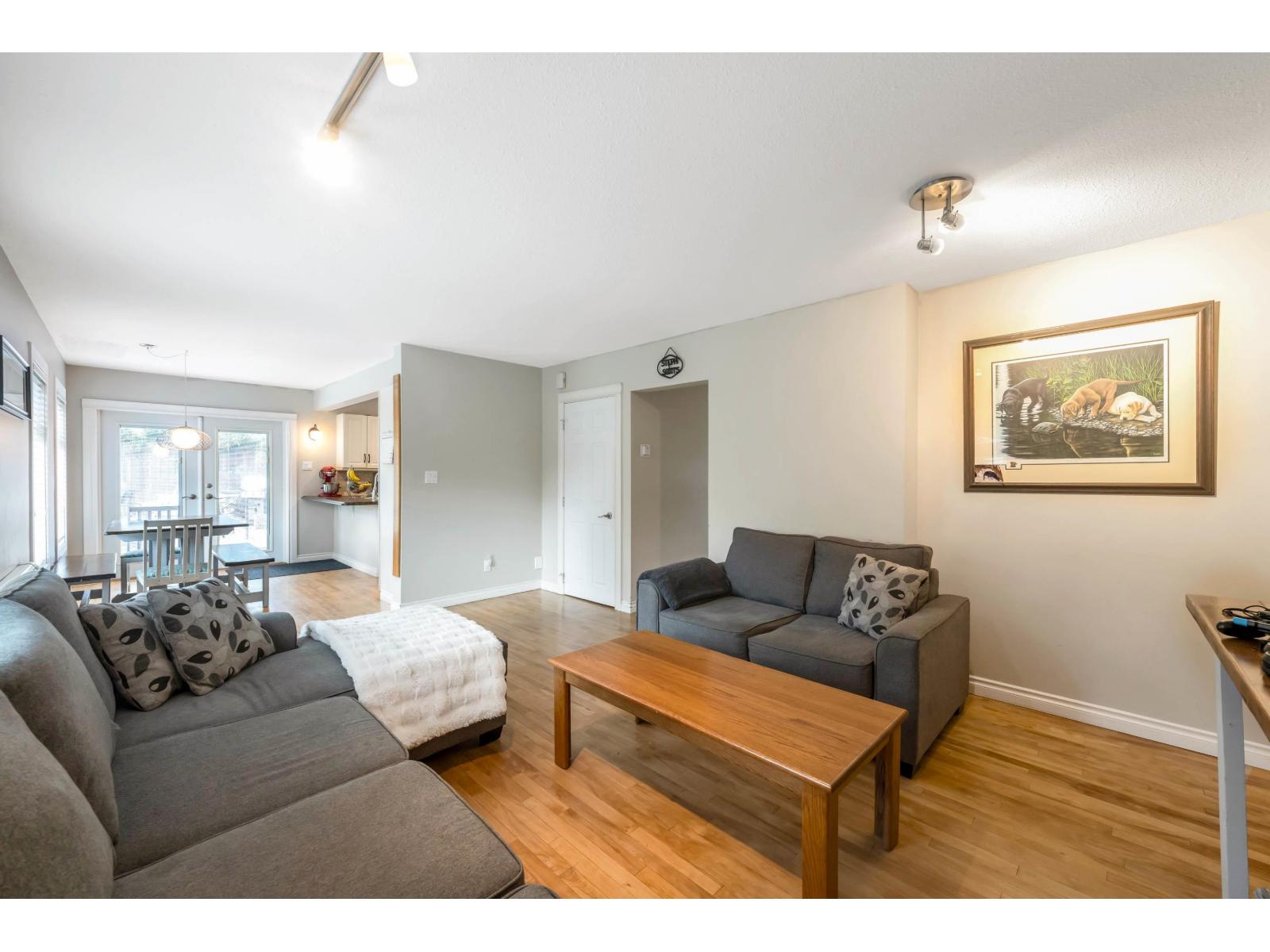 20464 95A AVENUE, Langley