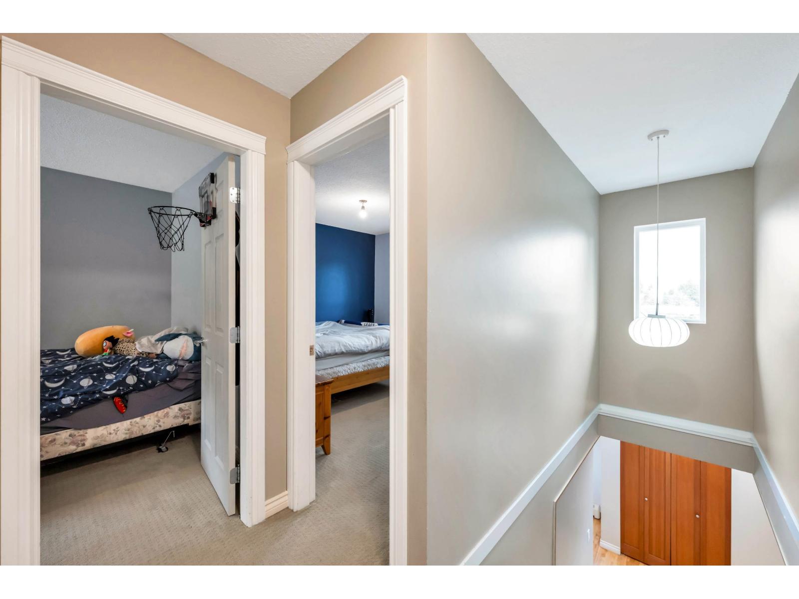 20464 95A AVENUE, Langley