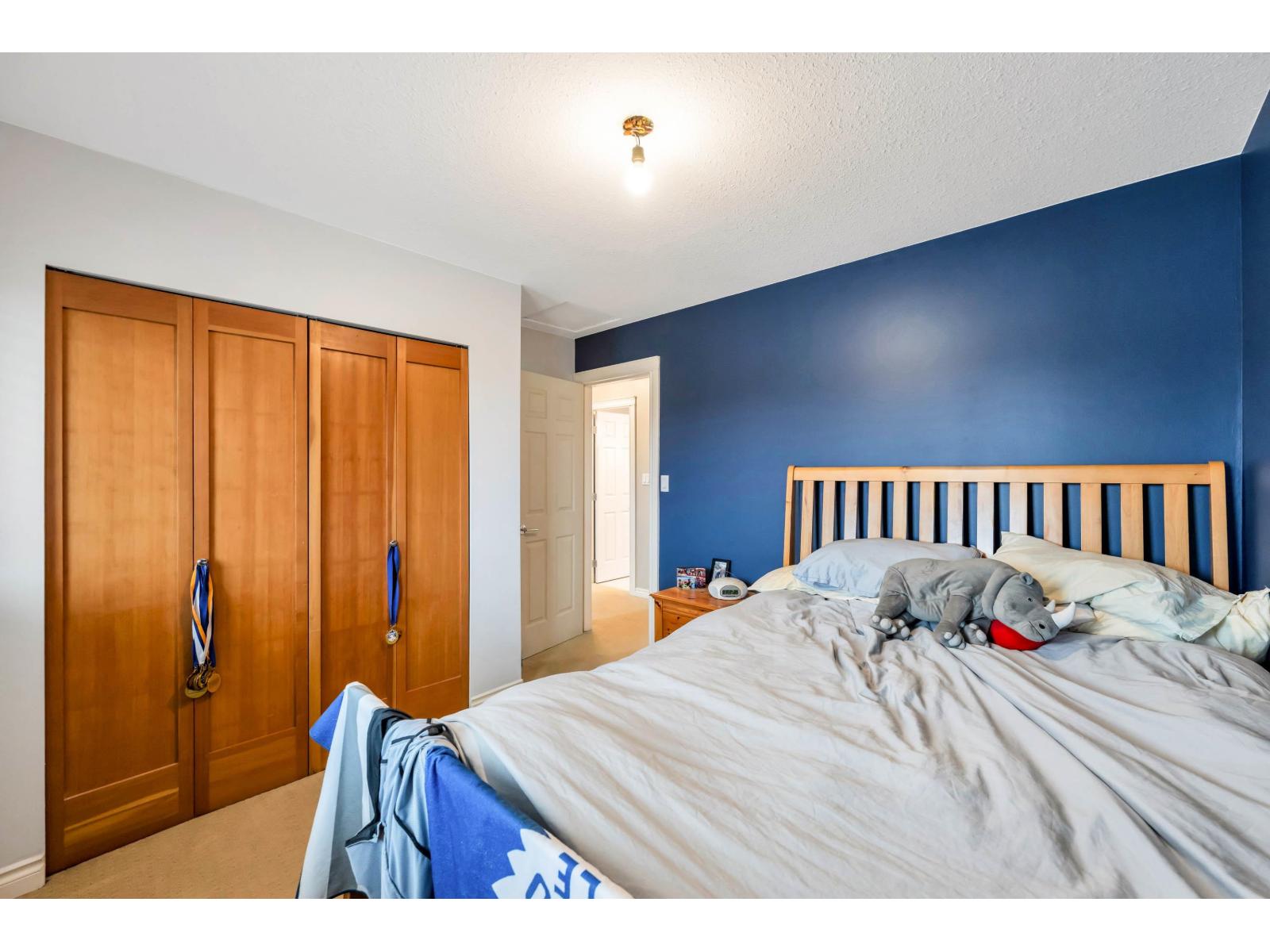 20464 95A AVENUE, Langley